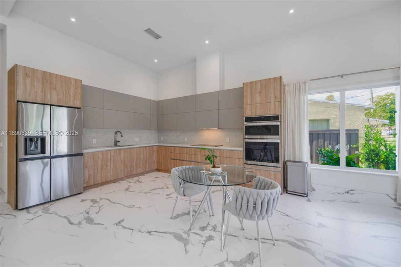 635 SW 9th St, Hallandale Beach, FL 33009 Photo