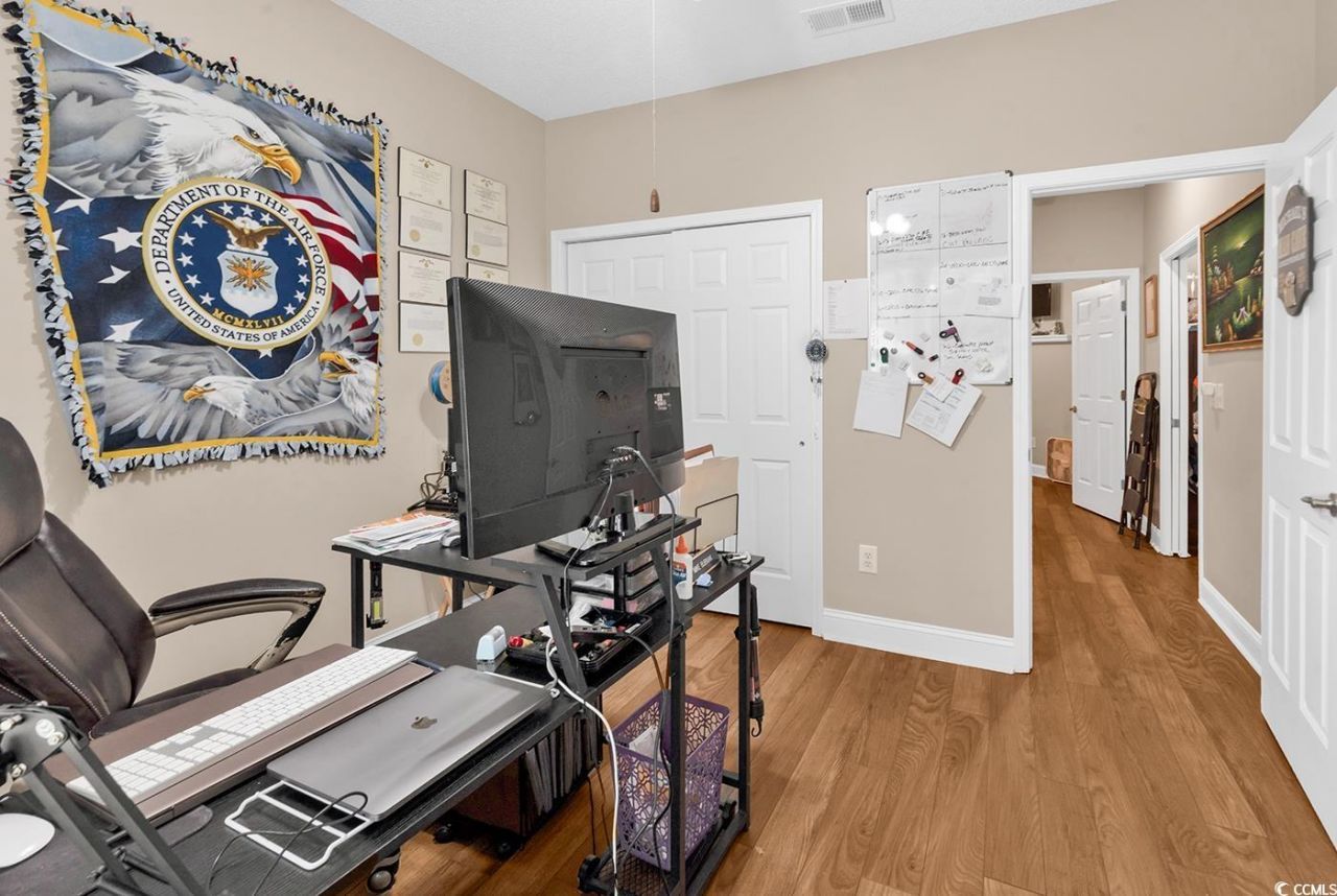 827 Helms Way Photo 10