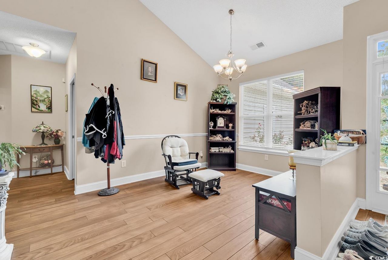 827 Helms Way Photo 20