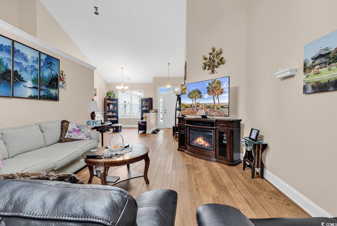 827 Helms Way Photo 26