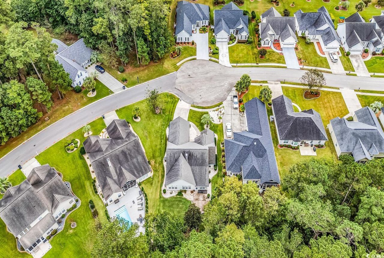 827 Helms Way Photo 37