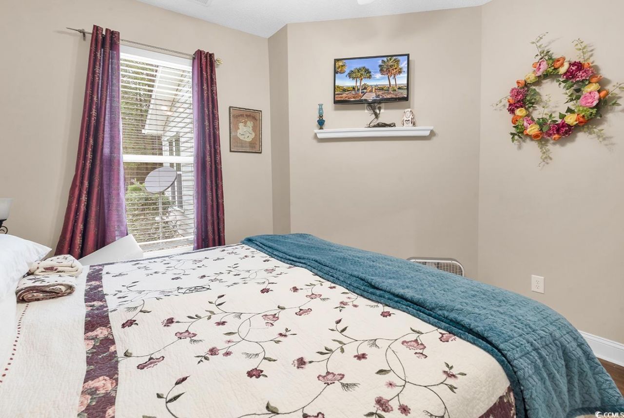 827 Helms Way Photo 7