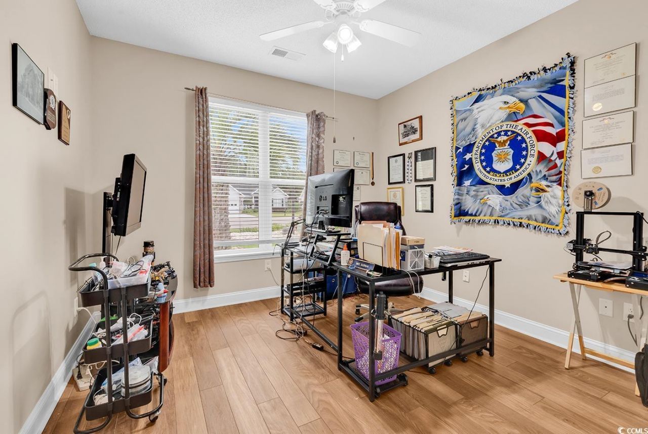 827 Helms Way Photo 9