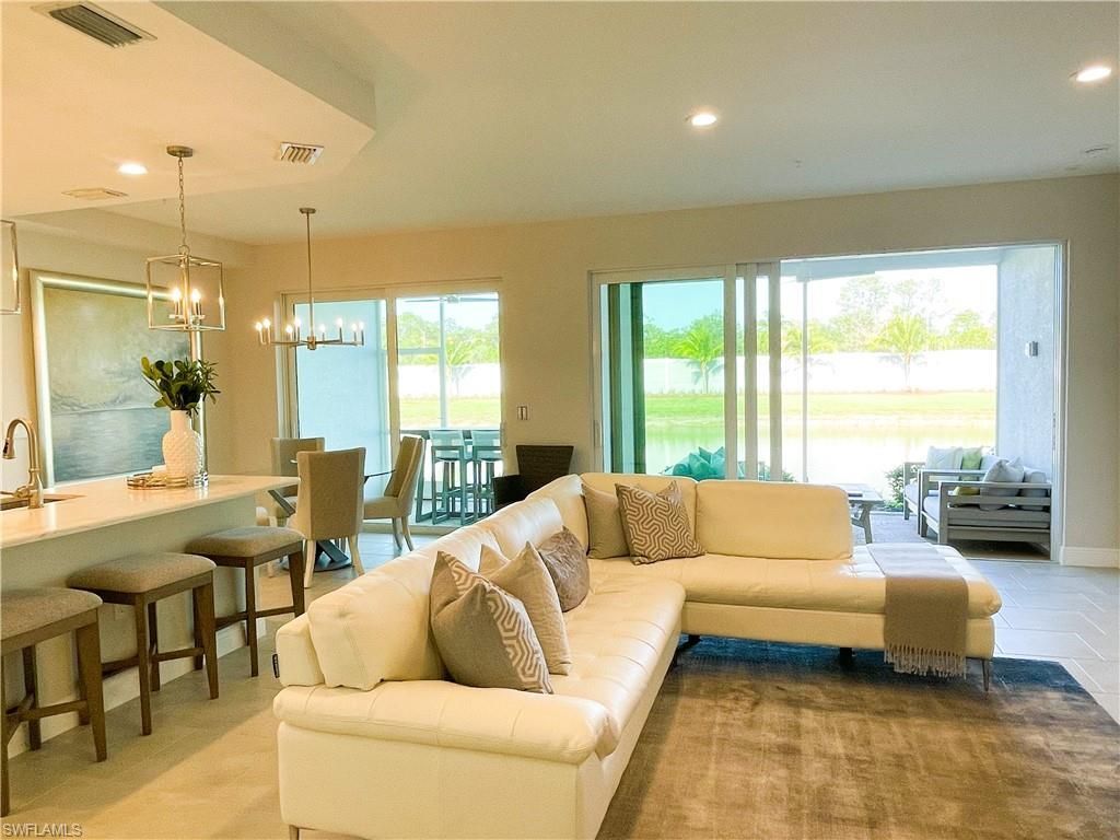 2555 Seychelles Dr, Unit 402, Naples, FL 34112 Photo
