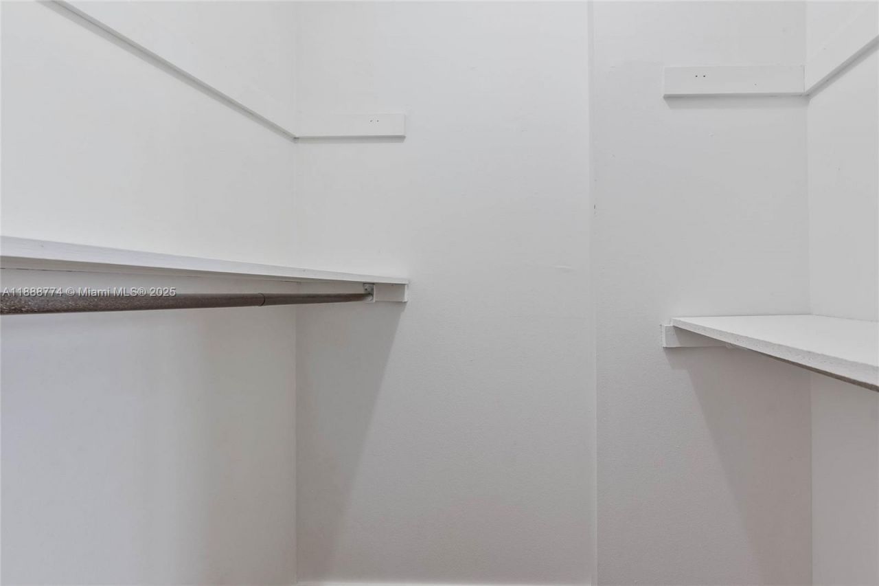 300 Bayview Dr, Unit 716, Sunny Isles Beach, FL 33160 Photo