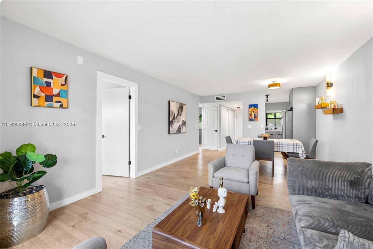 10444 NW 30th Ct, Unit 202, Sunrise, FL 33322 Photo