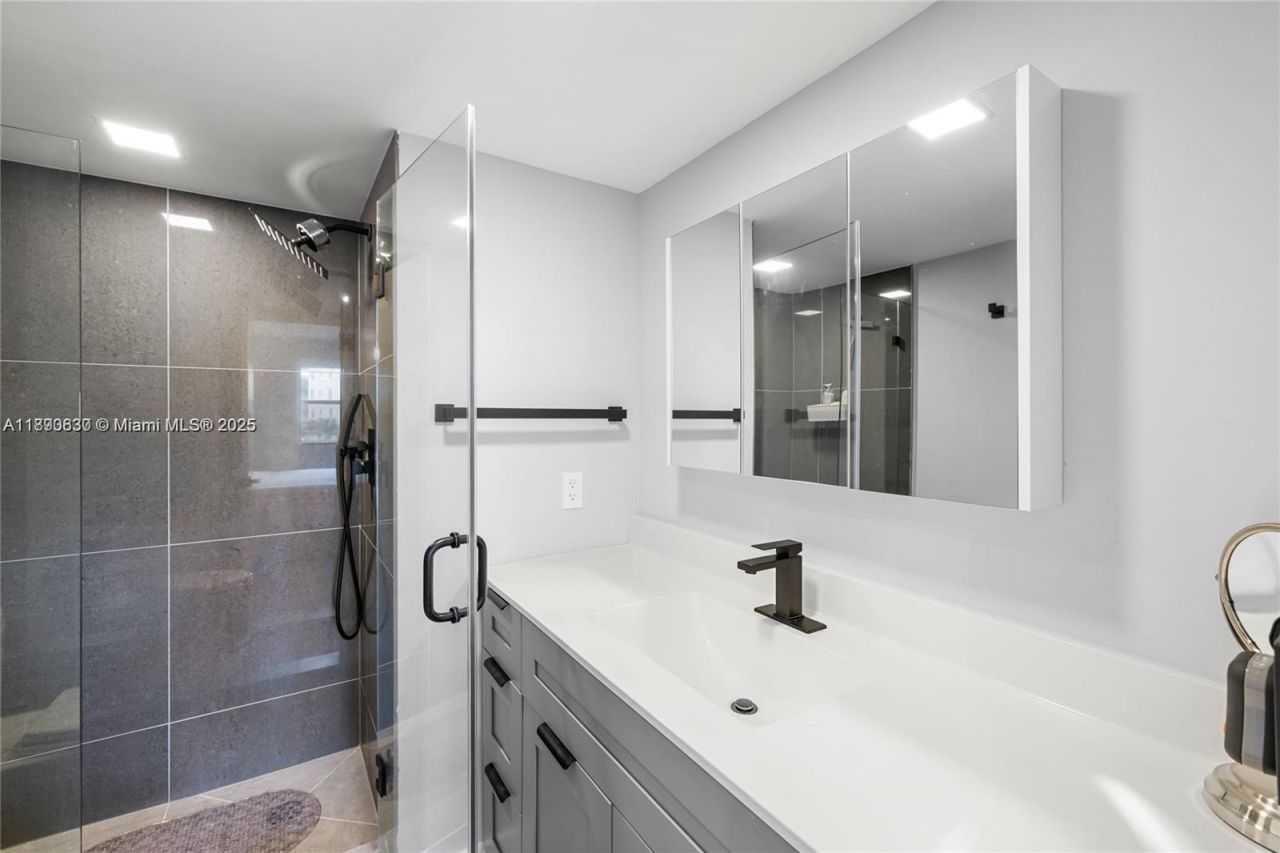 10444 NW 30th Ct, Unit 202, Sunrise, FL 33322 Photo