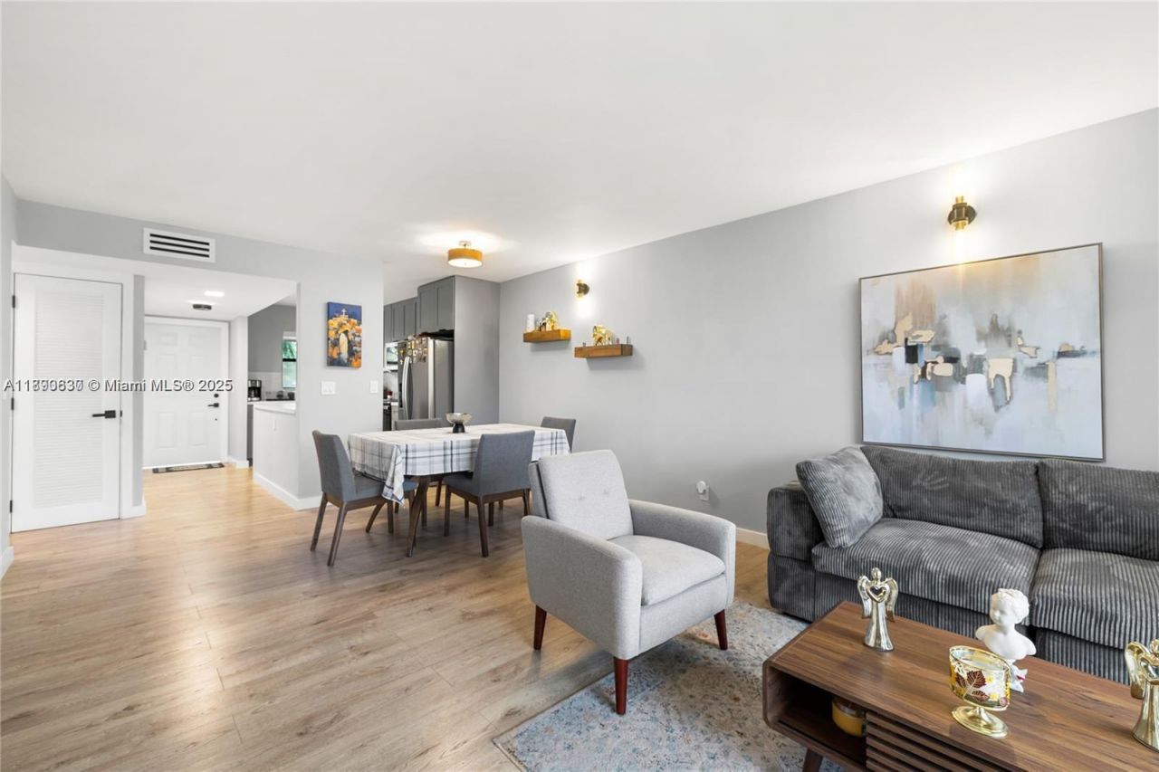 10444 NW 30th Ct, Unit 202, Sunrise, FL 33322 Photo