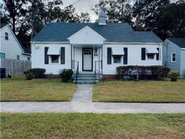 1105 Colonial Avenue, Greenville, NC 27834