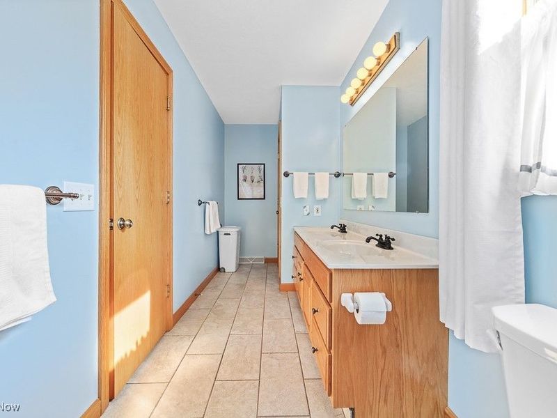 853 Fairway Drive, Alliance, OH 44601 Photo 22
