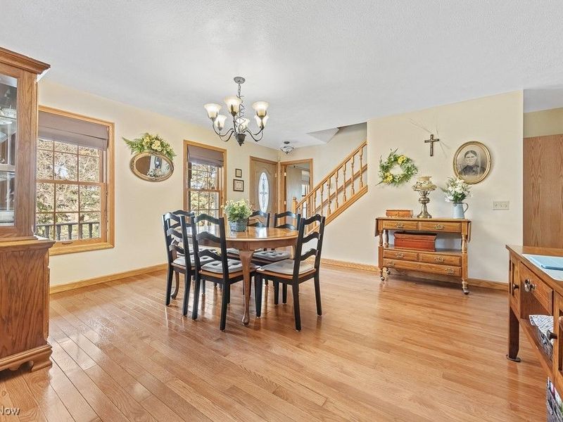 853 Fairway Drive, Alliance, OH 44601 Photo 9
