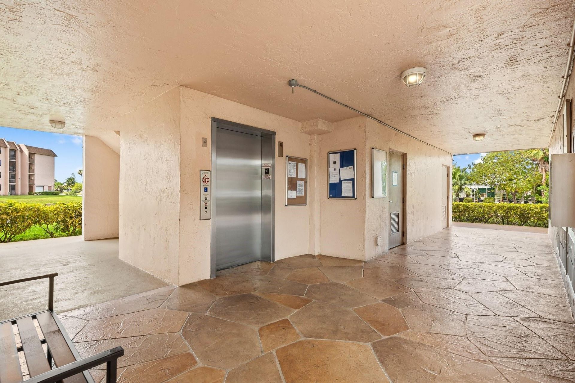 10442 Sunrise Lakes Boulevard, Unit 111, Sunrise, FL 33322 Photo