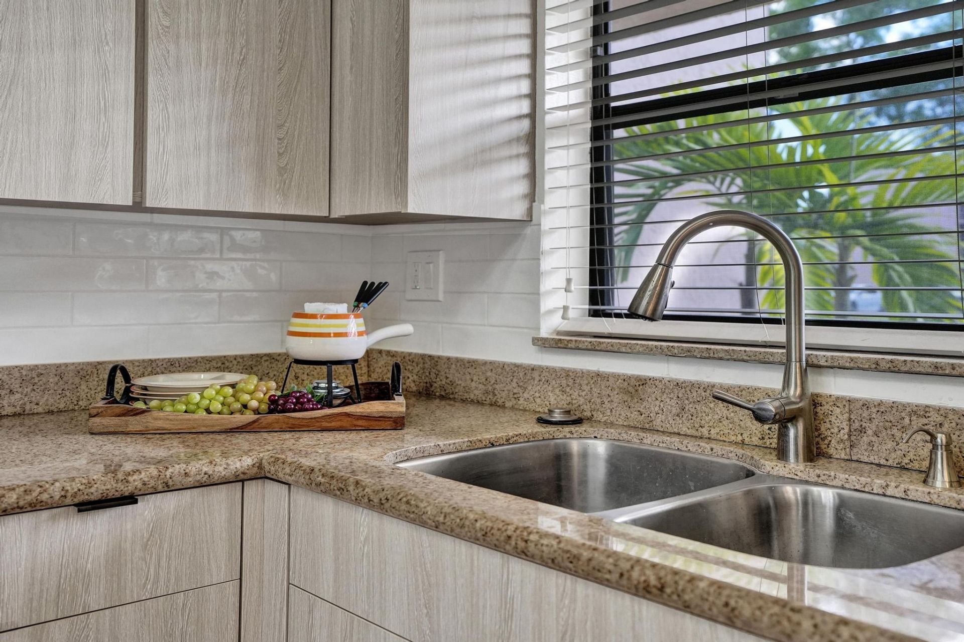 10442 Sunrise Lakes Boulevard, Unit 111, Sunrise, FL 33322 Photo