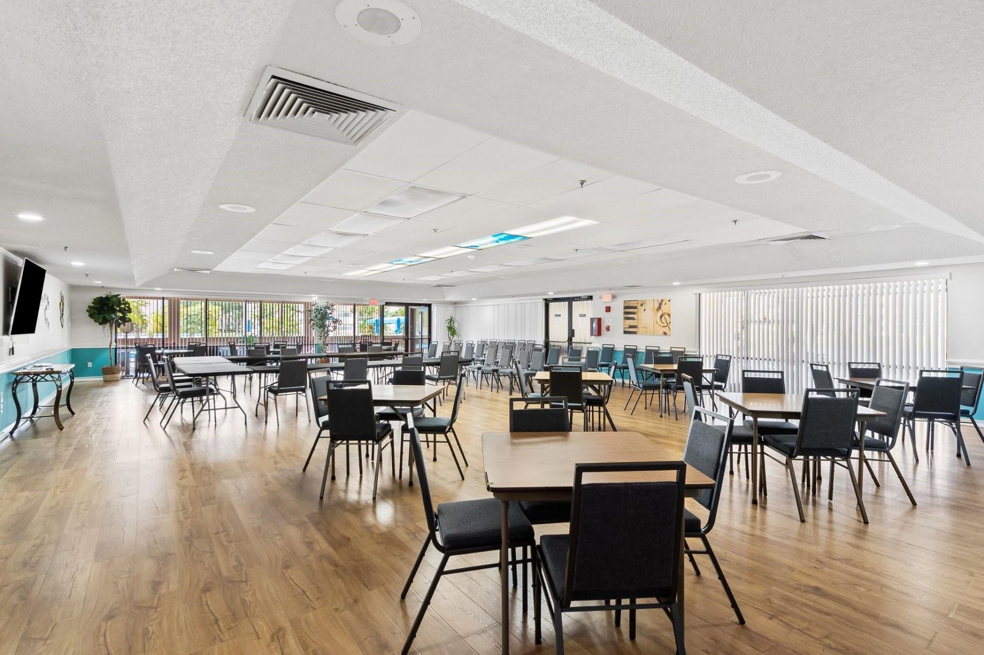 10442 Sunrise Lakes Boulevard, Unit 111, Sunrise, FL 33322 Photo