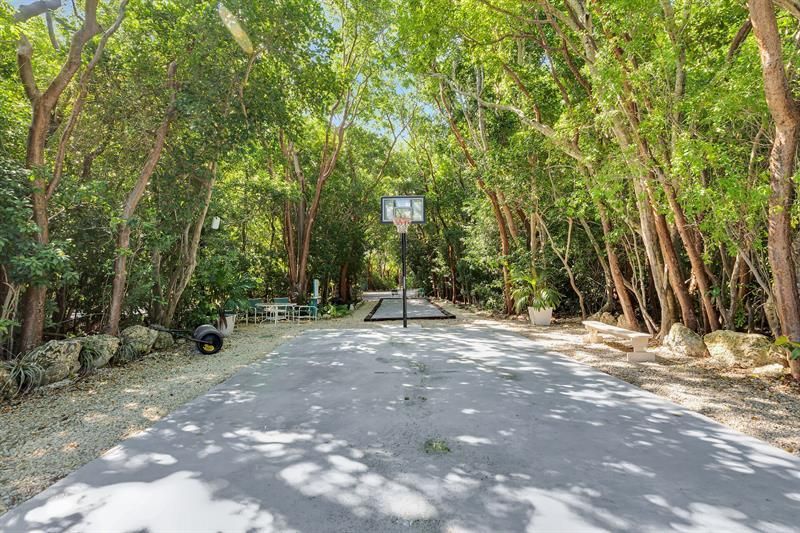 97652 Overseas Highway, Unit M8, Key Largo, FL 33037 Photo