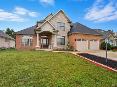 25 Sandelwood Street, Springboro, OH 45066