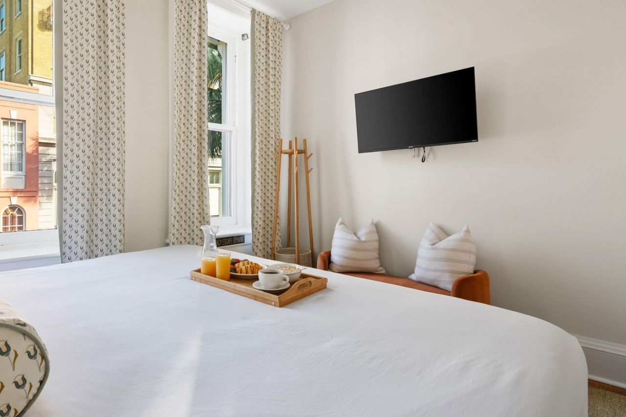 21 Broad Street Photo 24