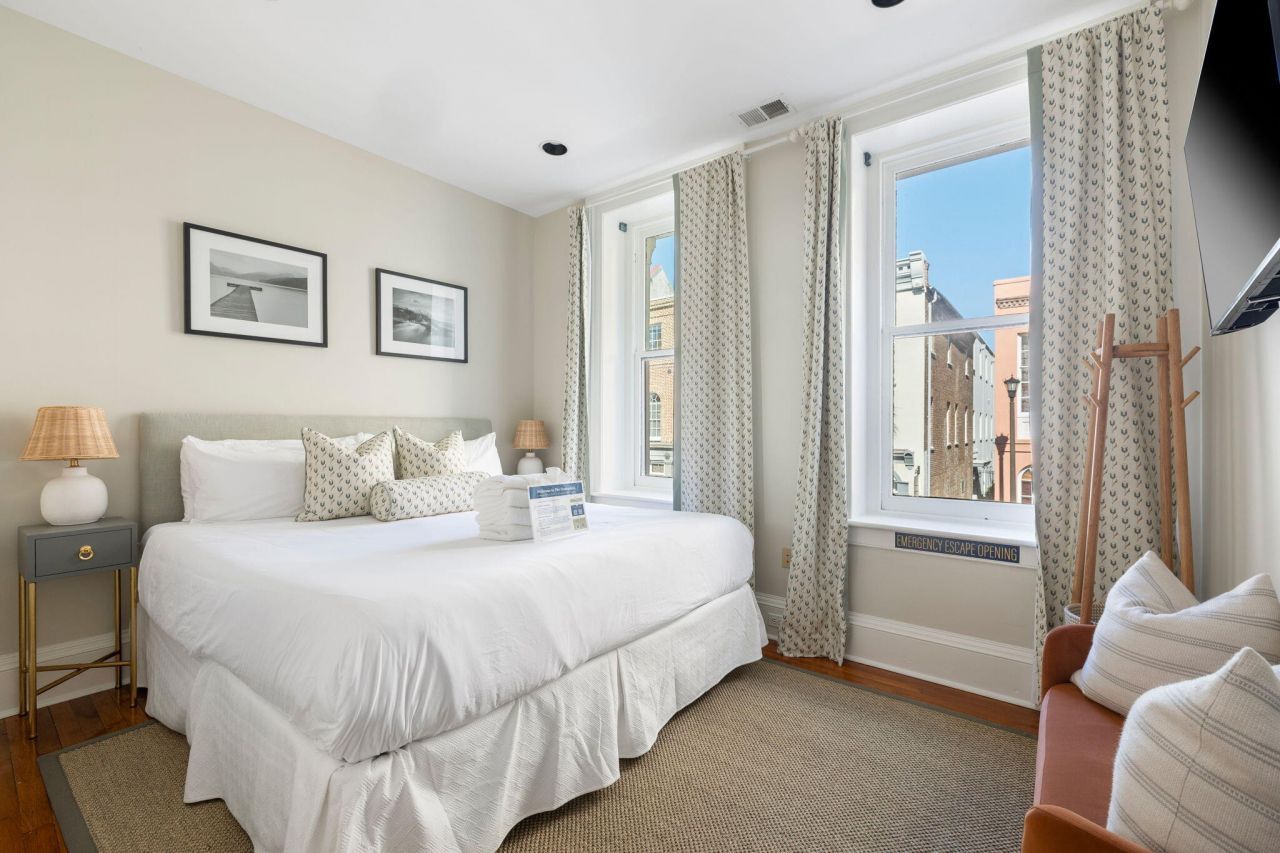 21 Broad Street Photo 26