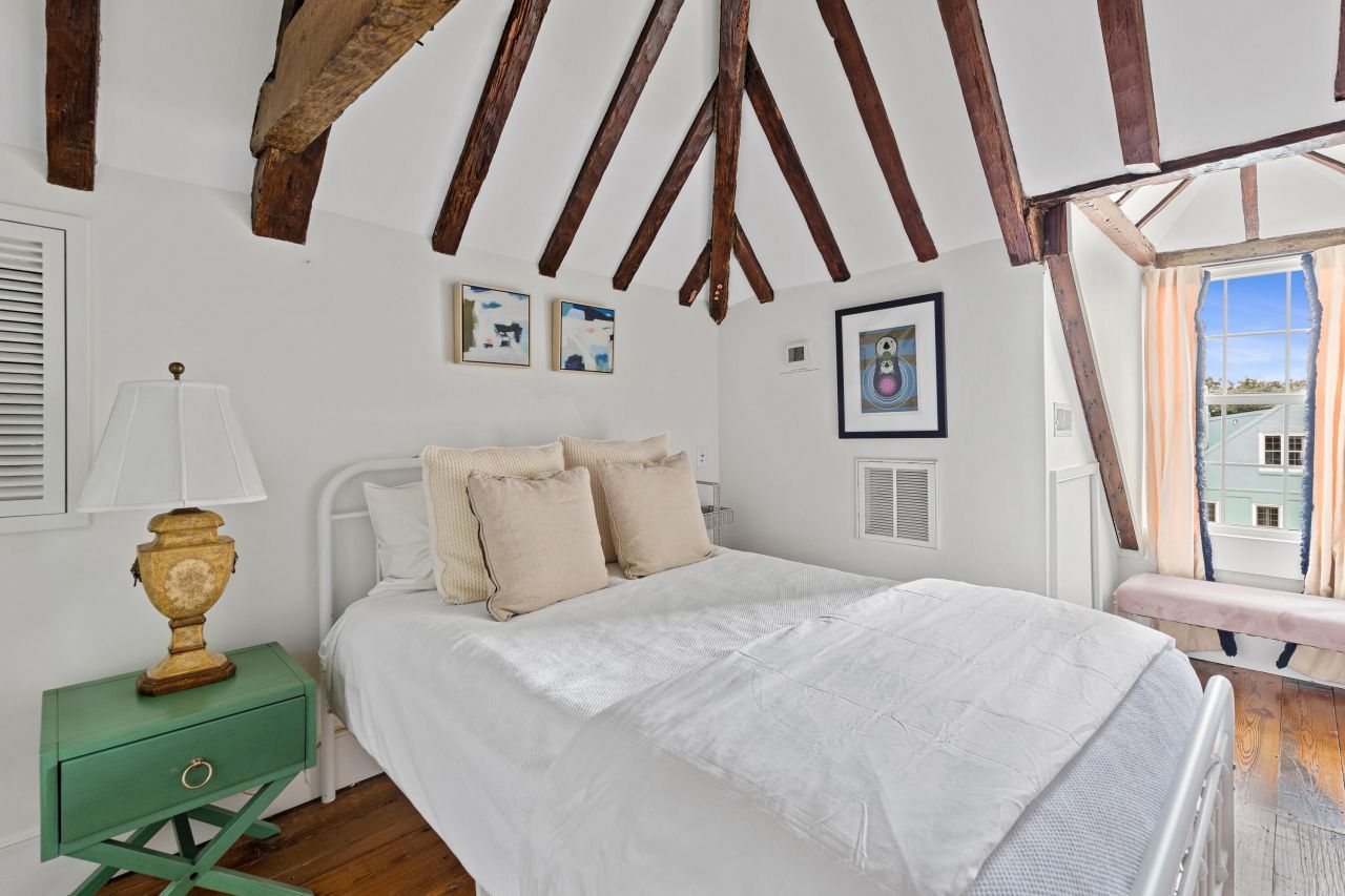 21 Broad Street Photo 50