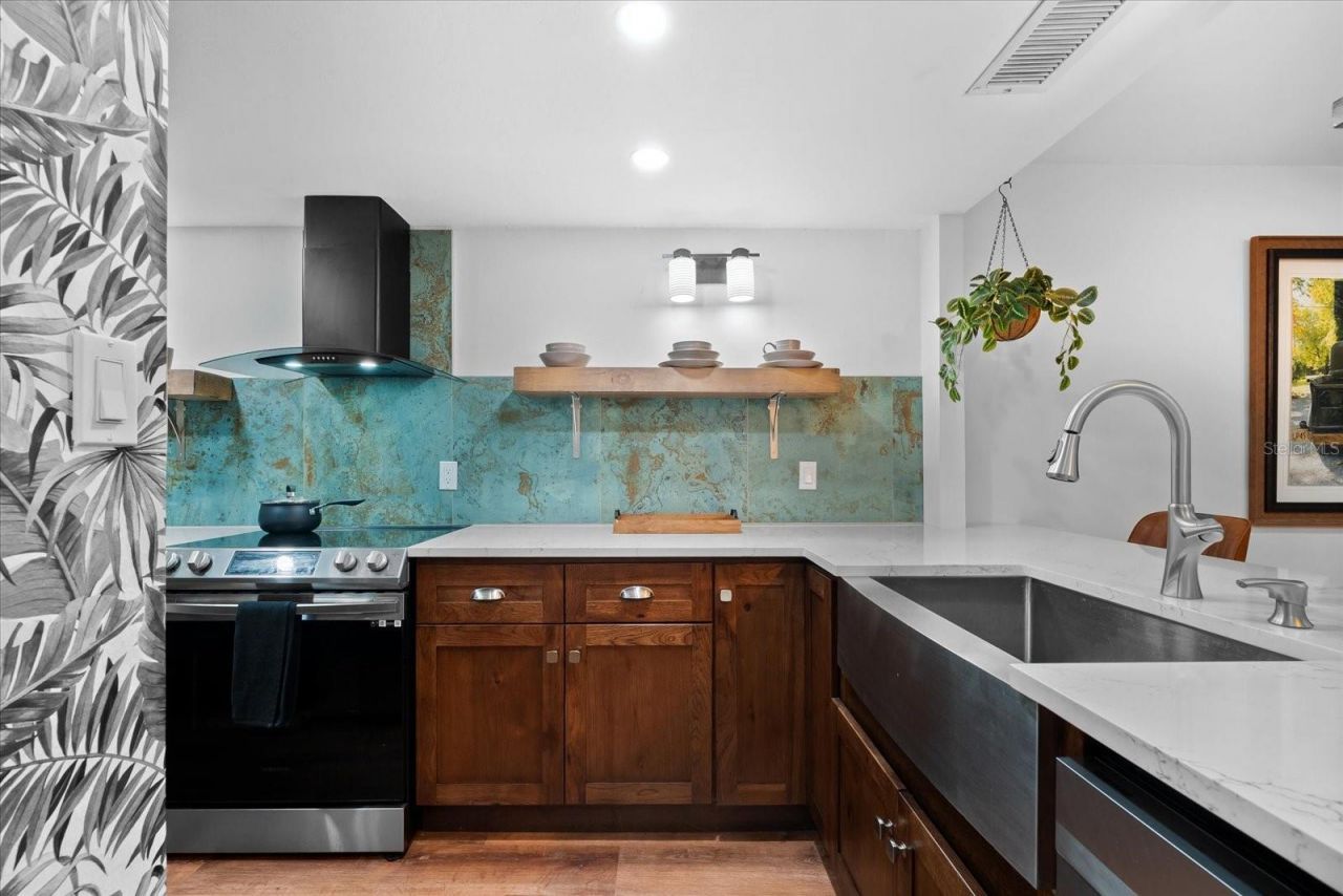 3700 S Osprey Avenue, Unit 214, Sarasota, FL 34239 Photo