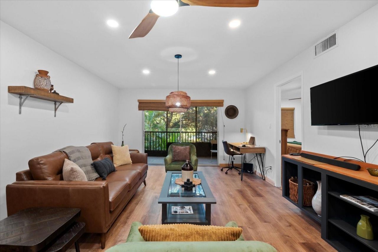 3700 S Osprey Avenue, Unit 214, Sarasota, FL 34239 Photo