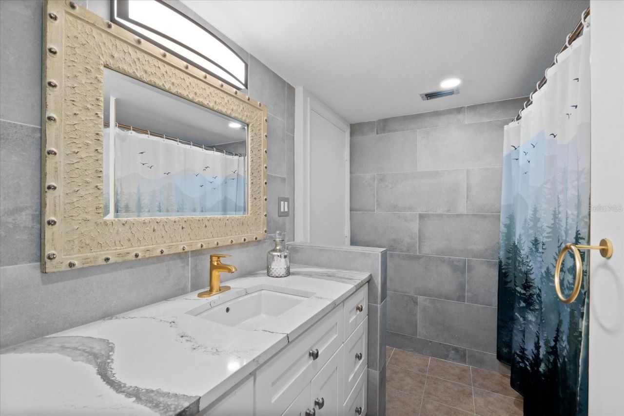 3700 S Osprey Avenue, Unit 214, Sarasota, FL 34239 Photo