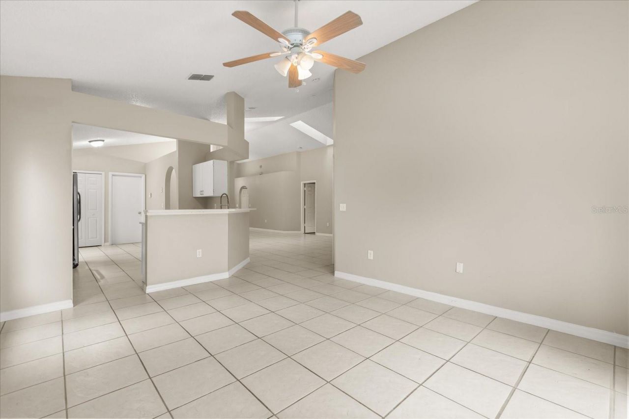 4105 Mendenwood Lane, Orlando, FL 32826 Photo