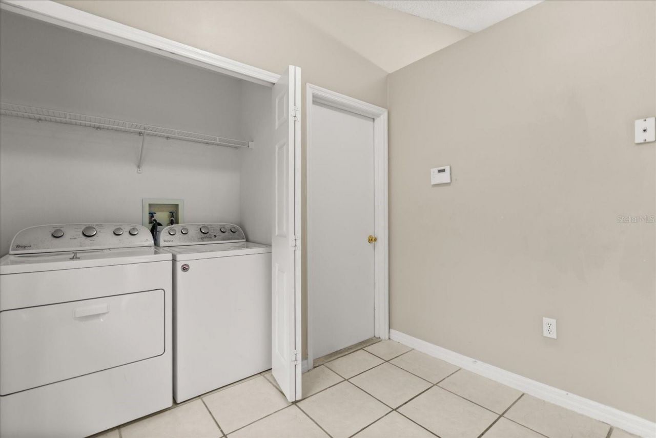 4105 Mendenwood Lane, Orlando, FL 32826 Photo