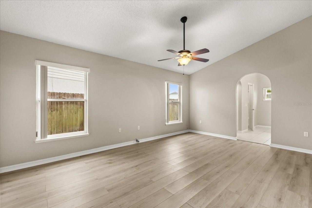 4105 Mendenwood Lane, Orlando, FL 32826 Photo