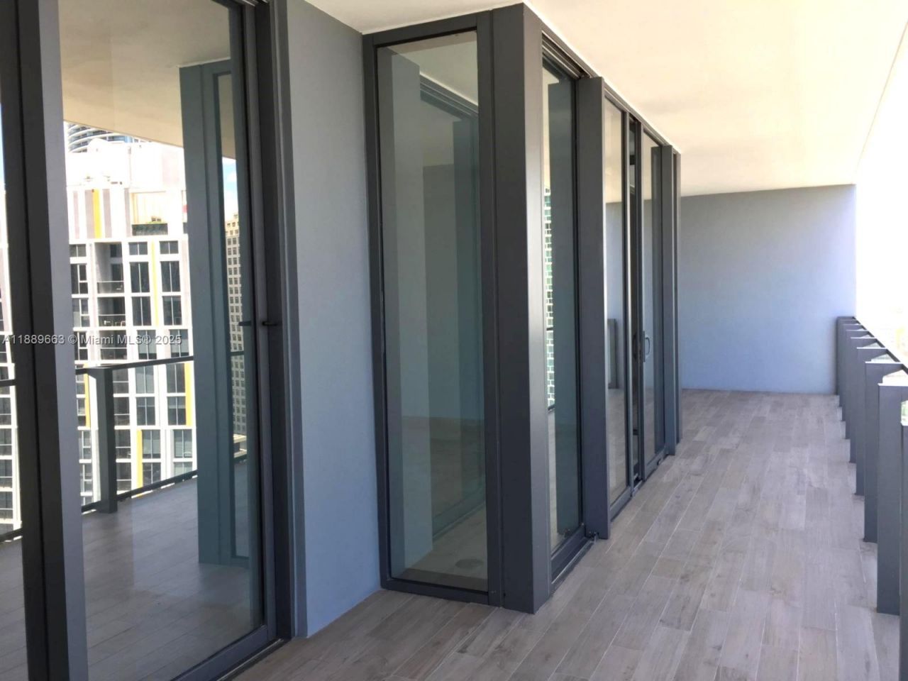 68 SE 6th St, Unit 1809, Miami, FL 33131 Photo