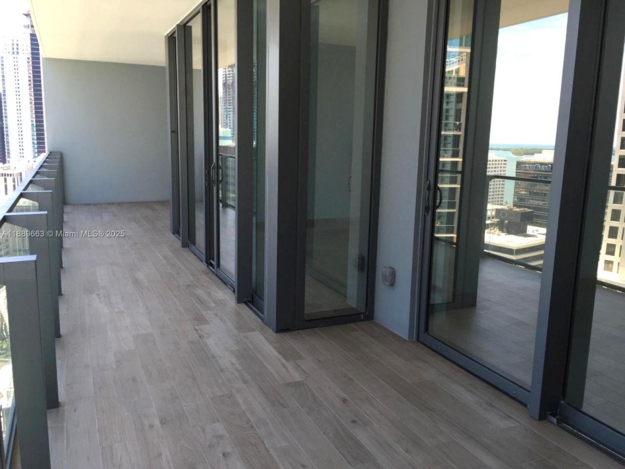 68 SE 6th St, Unit 1809, Miami, FL 33131 Photo