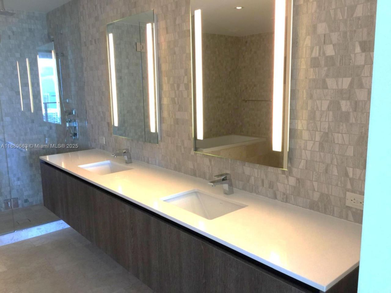 68 SE 6th St, Unit 1809, Miami, FL 33131 Photo