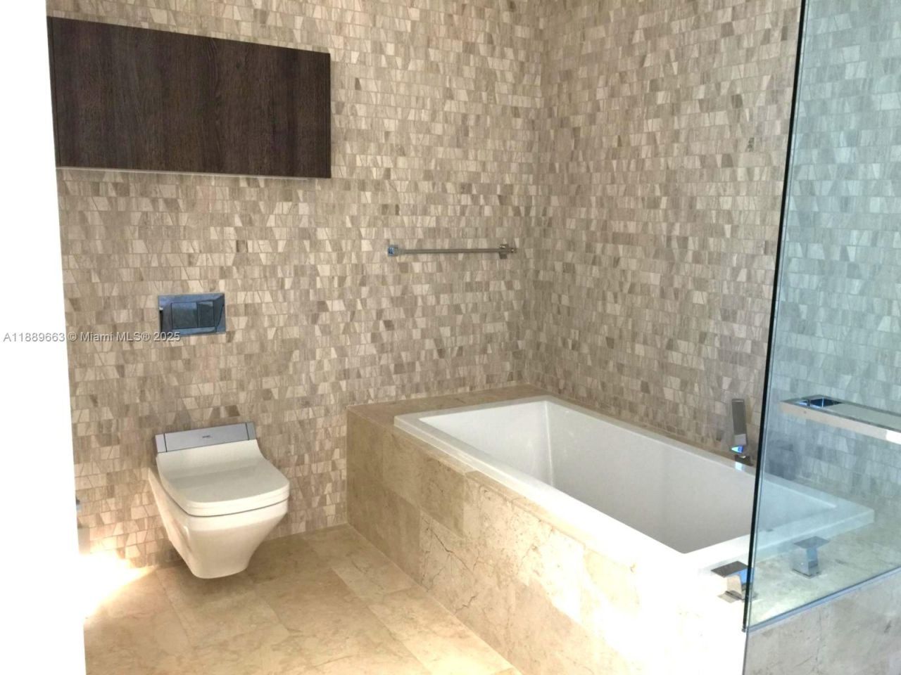 68 SE 6th St, Unit 1809, Miami, FL 33131 Photo