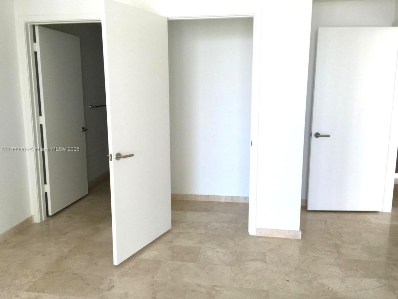 68 SE 6th St, Unit 1809, Miami, FL 33131 Photo