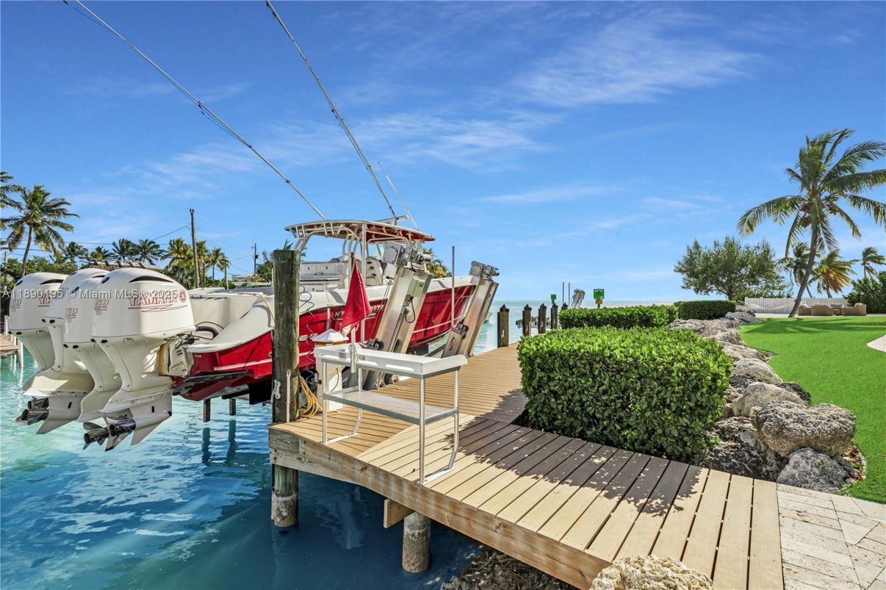 91 Iroquois Dr, Islamorada, FL 33036 Photo