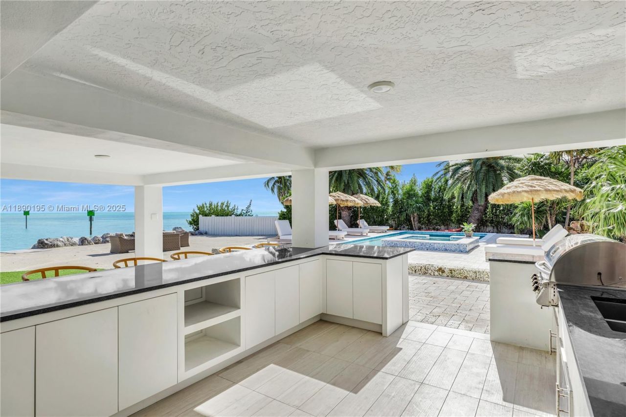 91 Iroquois Dr, Islamorada, FL 33036 Photo