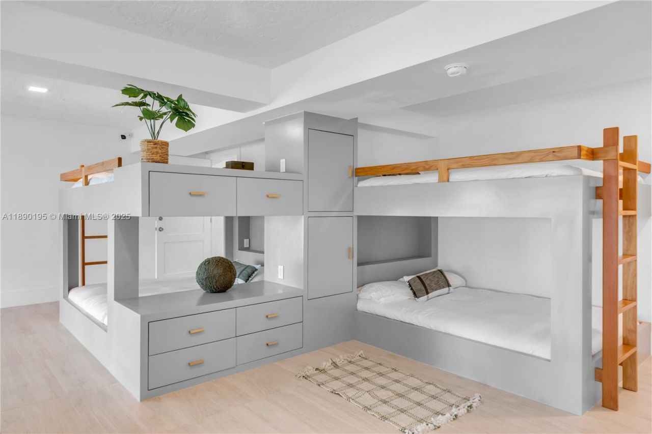 91 Iroquois Dr, Islamorada, FL 33036 Photo