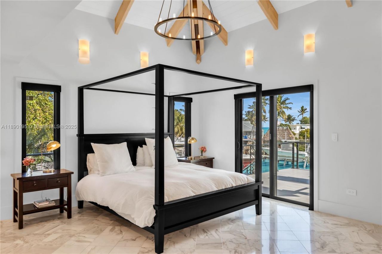 91 Iroquois Dr, Islamorada, FL 33036 Photo