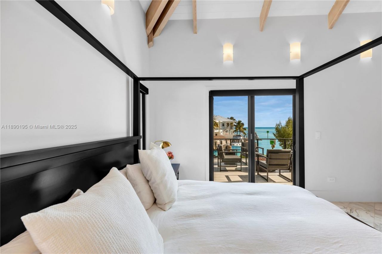 91 Iroquois Dr, Islamorada, FL 33036 Photo