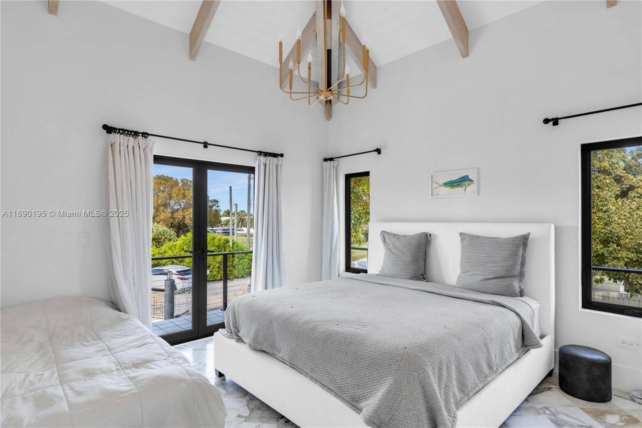 91 Iroquois Dr, Islamorada, FL 33036 Photo