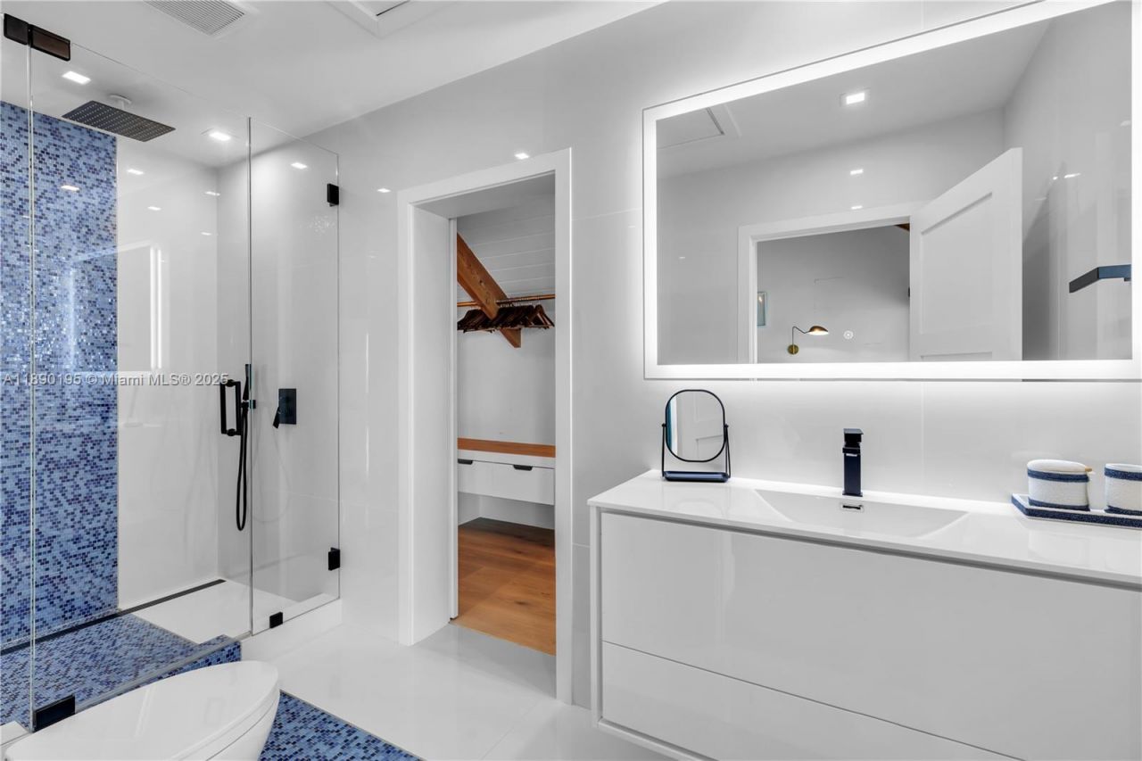 91 Iroquois Dr, Islamorada, FL 33036 Photo