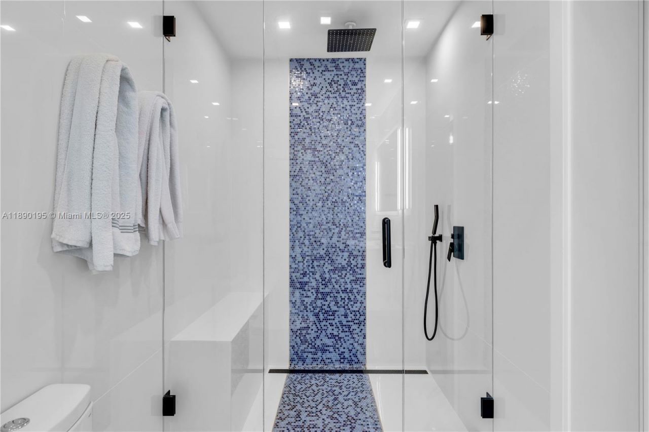 91 Iroquois Dr, Islamorada, FL 33036 Photo