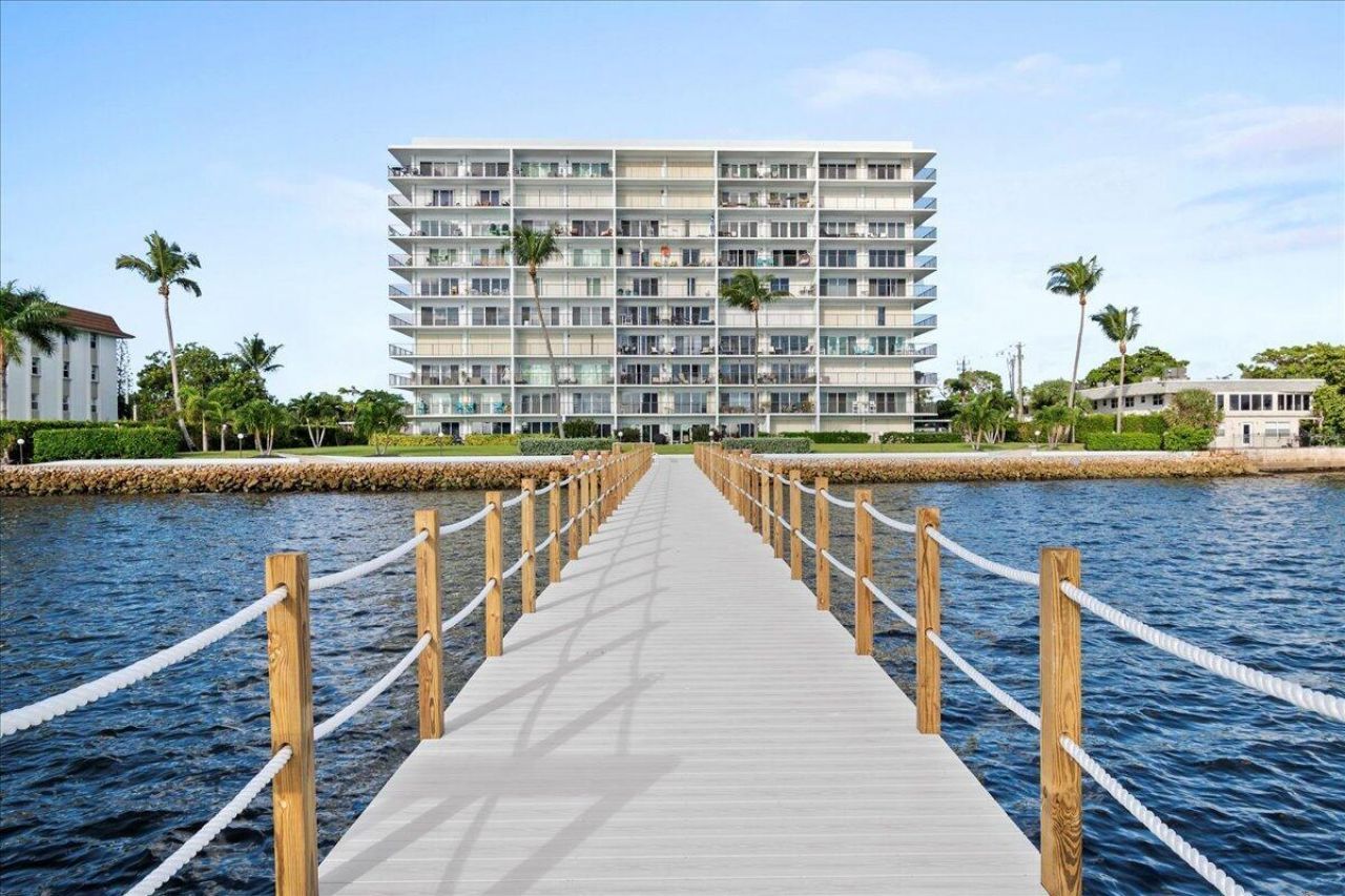 3040 Lake Shore Drive, Unit 101, Riviera Beach, FL 33404 Photo