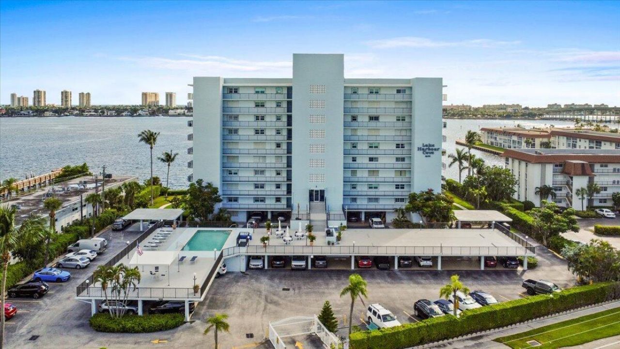 3040 Lake Shore Drive, Unit 101, Riviera Beach, FL 33404 Photo