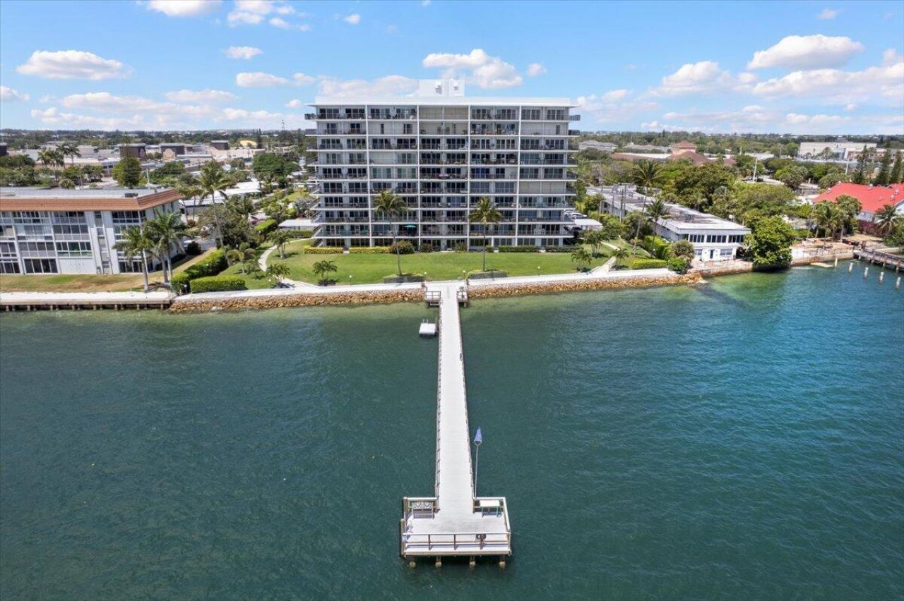 3040 Lake Shore Drive, Unit 101, Riviera Beach, FL 33404 Photo