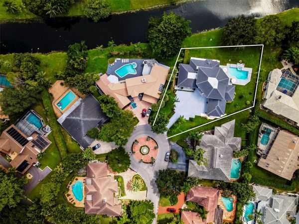 10038 Vestal Place, Coral Springs, FL 33071