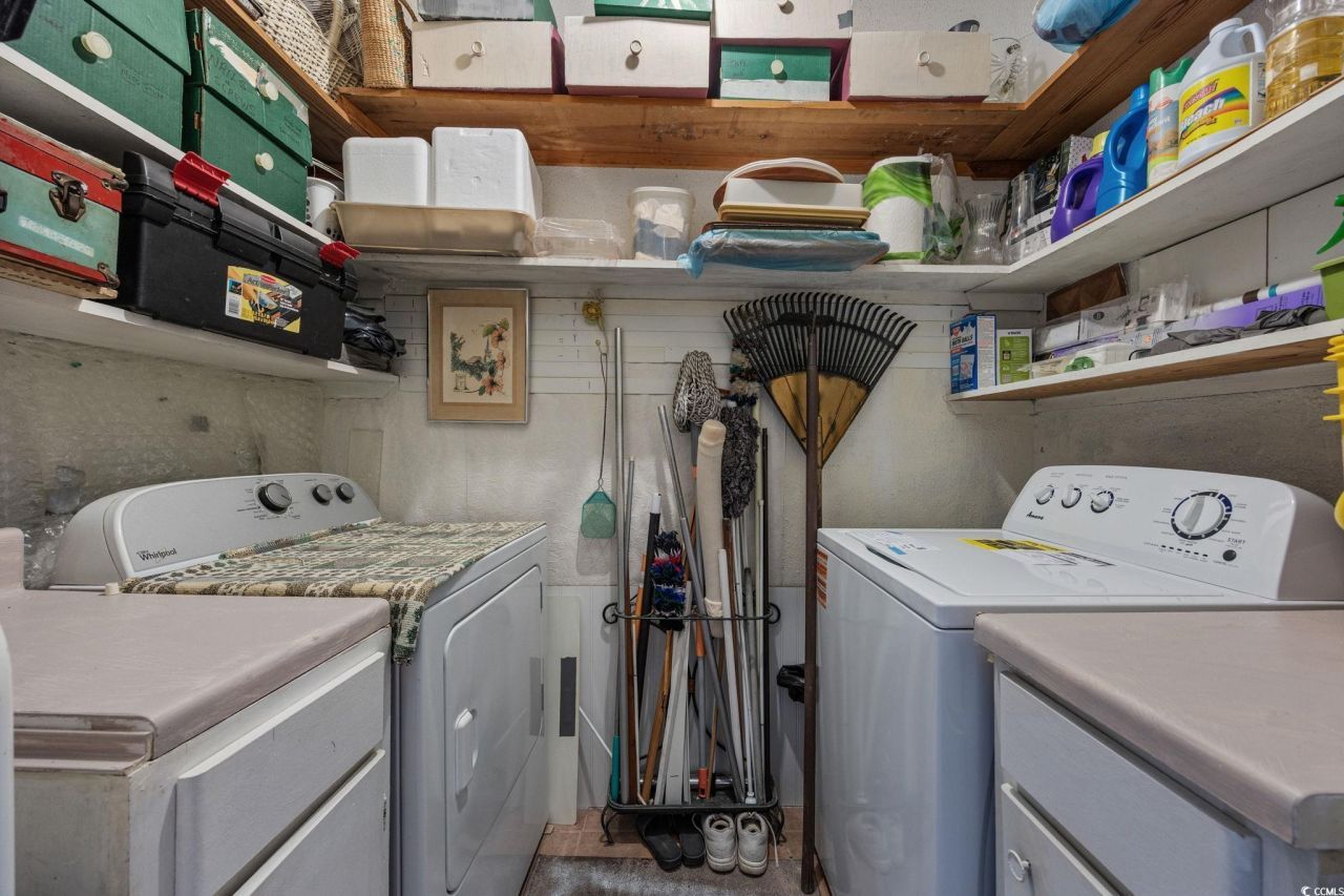 829 Villa Dr. Photo 23