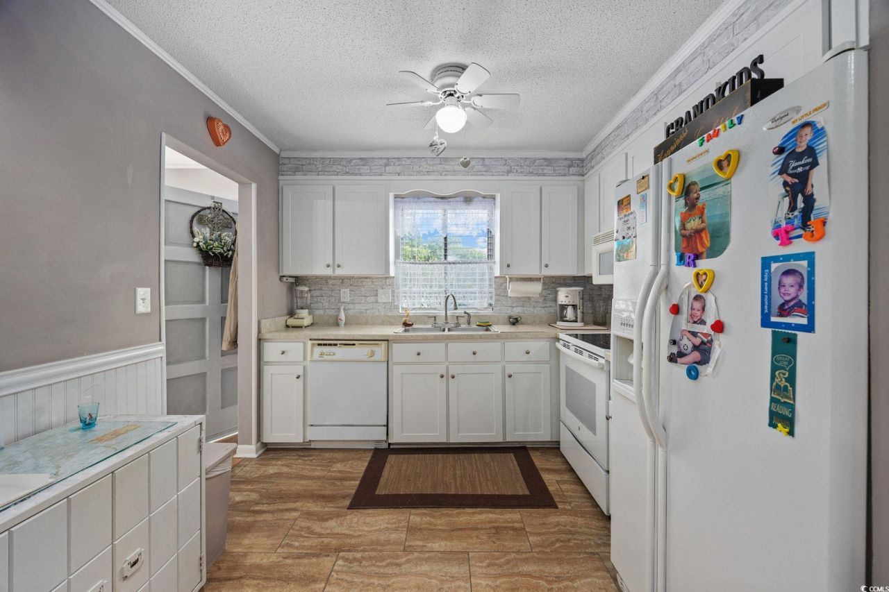 829 Villa Dr. Photo 6