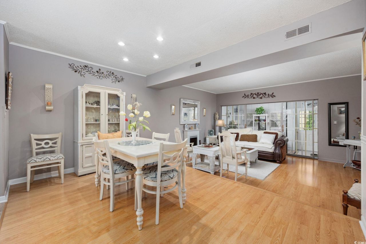 829 Villa Dr. Photo 9