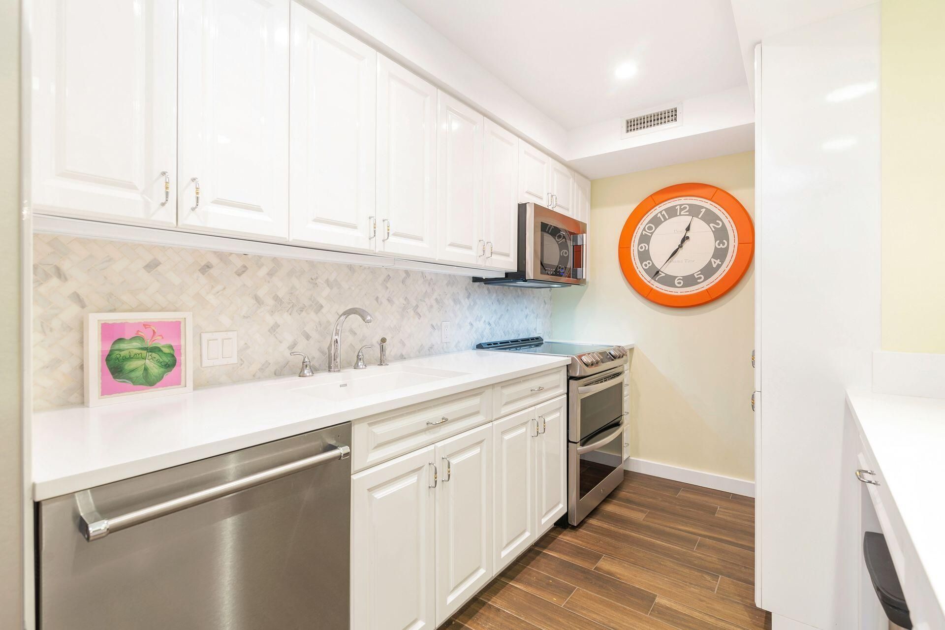 170 Chilean Avenue, Unit 2d, Palm Beach, FL 33480 Photo